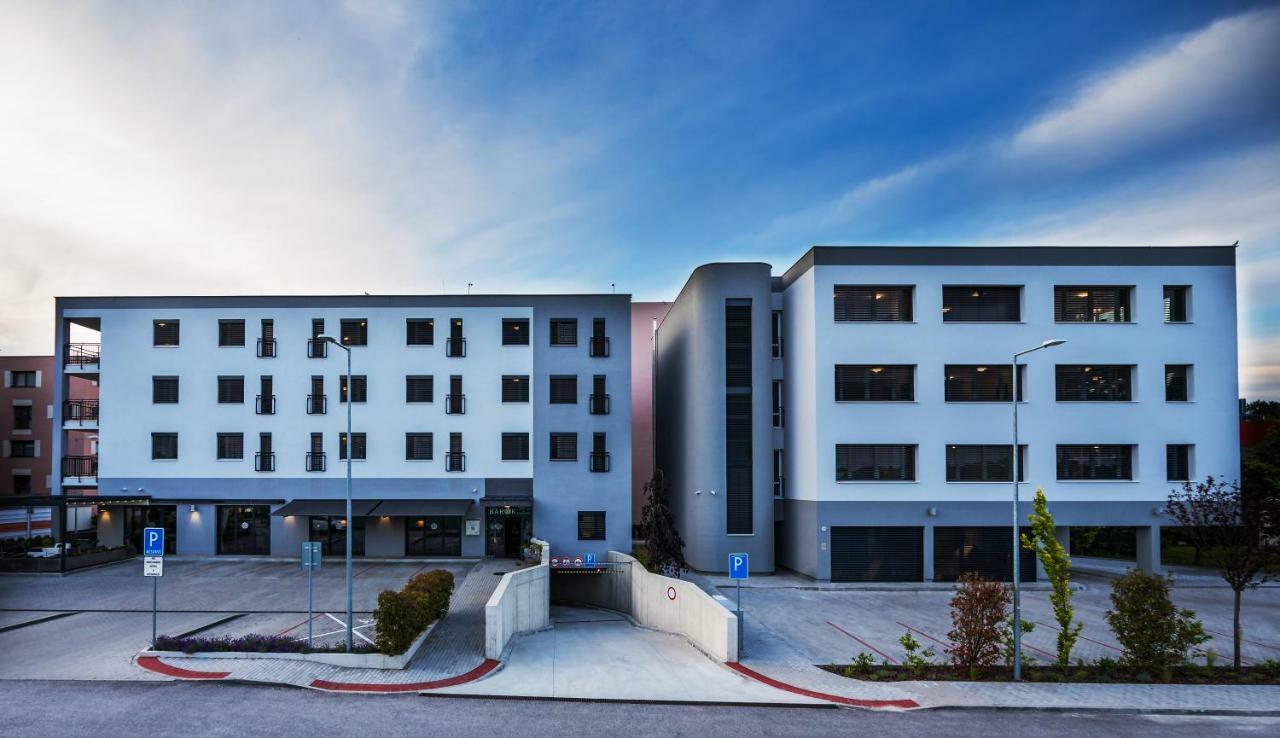 Barok Hotel And Apartments Bratislava Luaran gambar